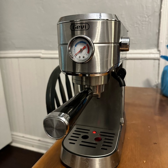 Gevi Espresso Machine in Like New Condition - Picture 4 of 5